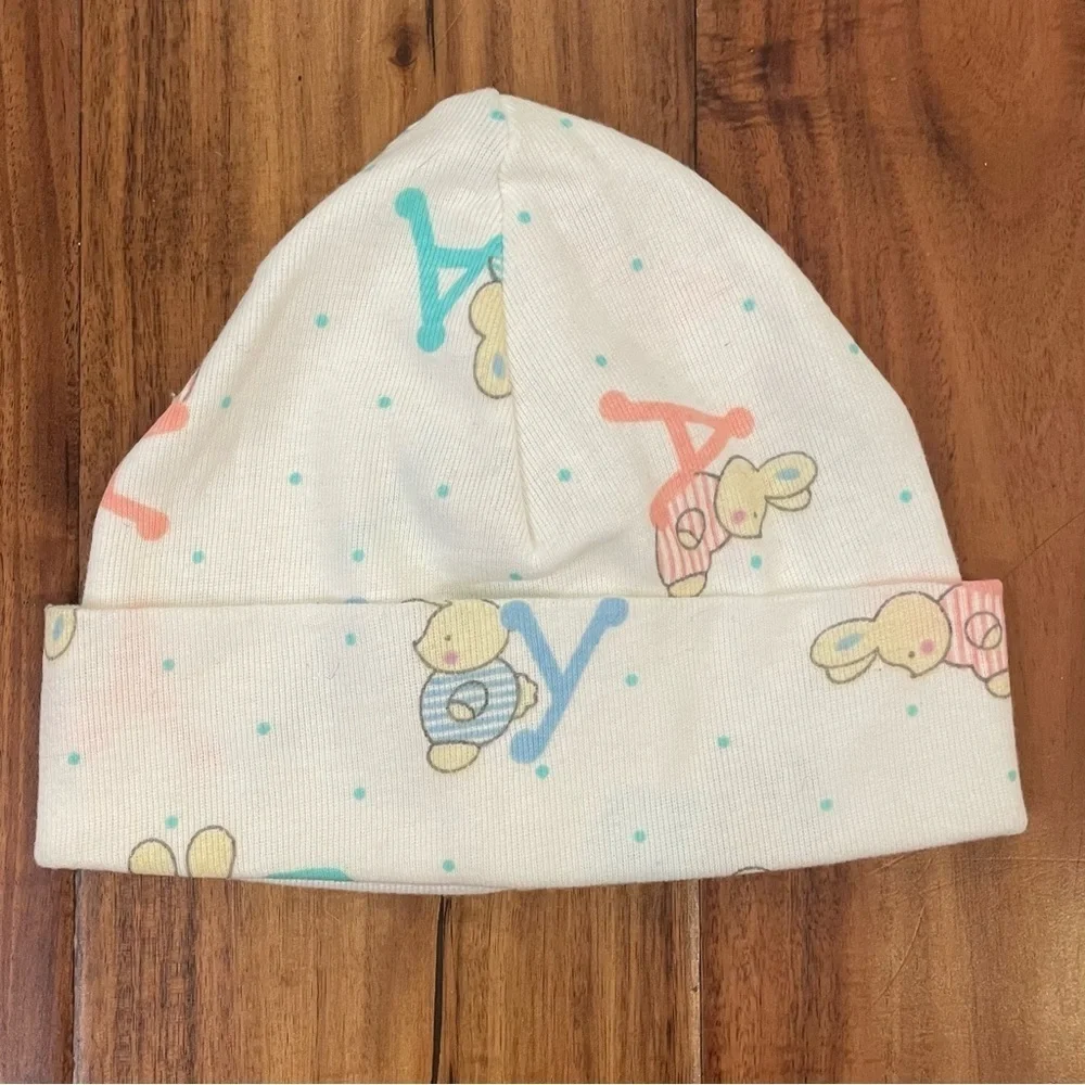 Vintage Carter’s Newborn Baby Beanie Cap Hat Unisex Bunnies 1995.